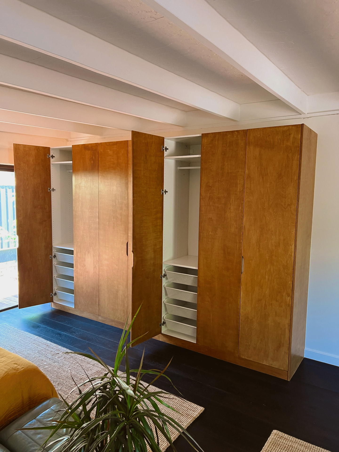 Built-in wardrobe wall — finished view 3