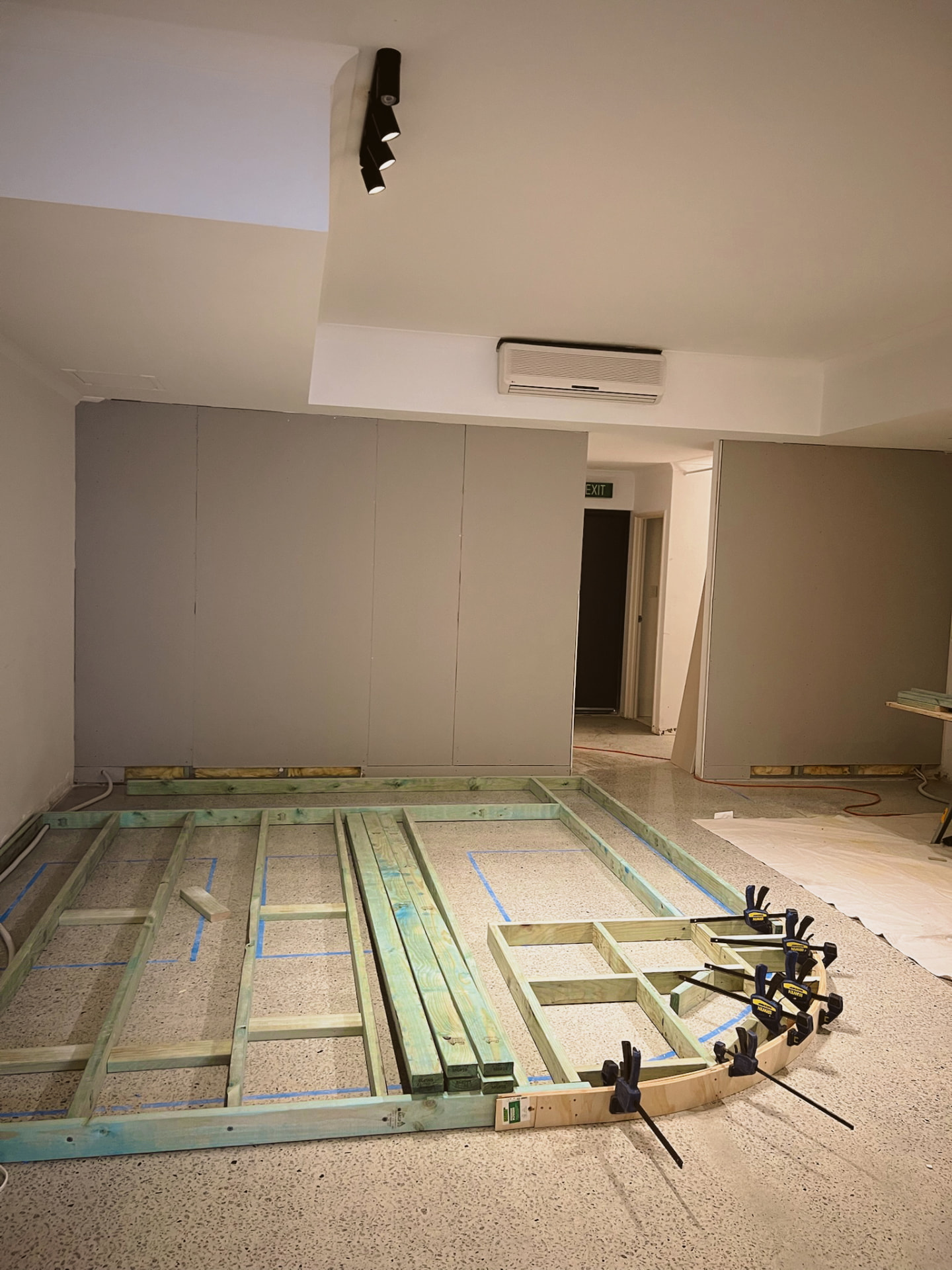 Commercial salon fit-out — build stage 3